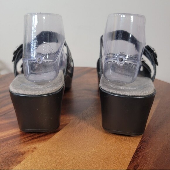 Dansko Sophie Black floral Tooled Leather Clog Sandals Size 41 Comfy Boho Retro - Picture 3 of 16